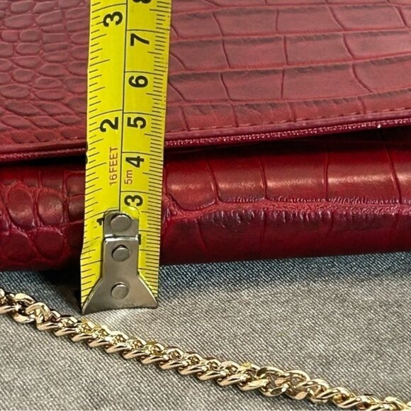 Red faux leather croc embossed crossbody flap purse - Picture 9 of 11